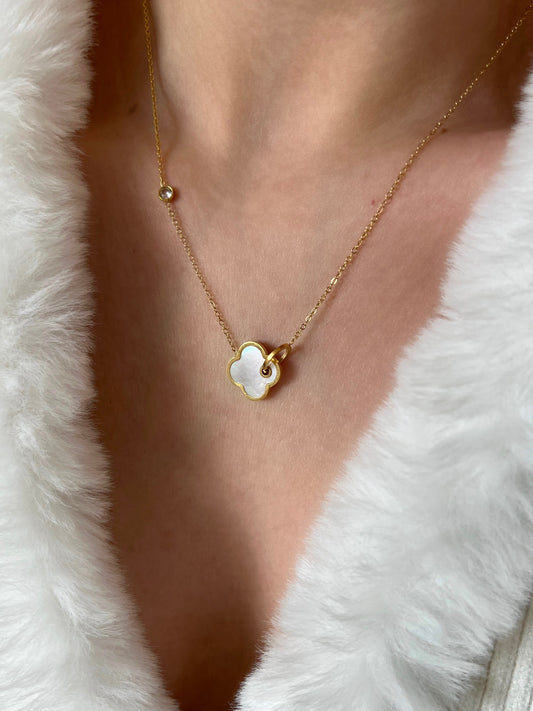 ADELE CLOVER NECKLACE