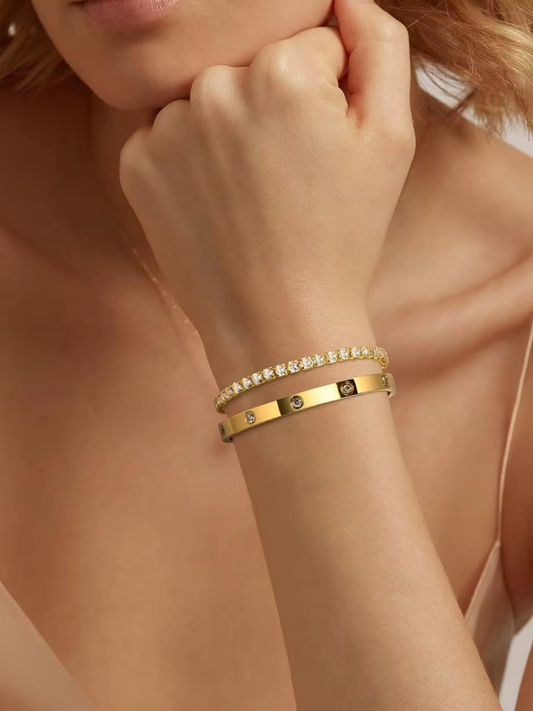 SHINE LOOP BANGLE
